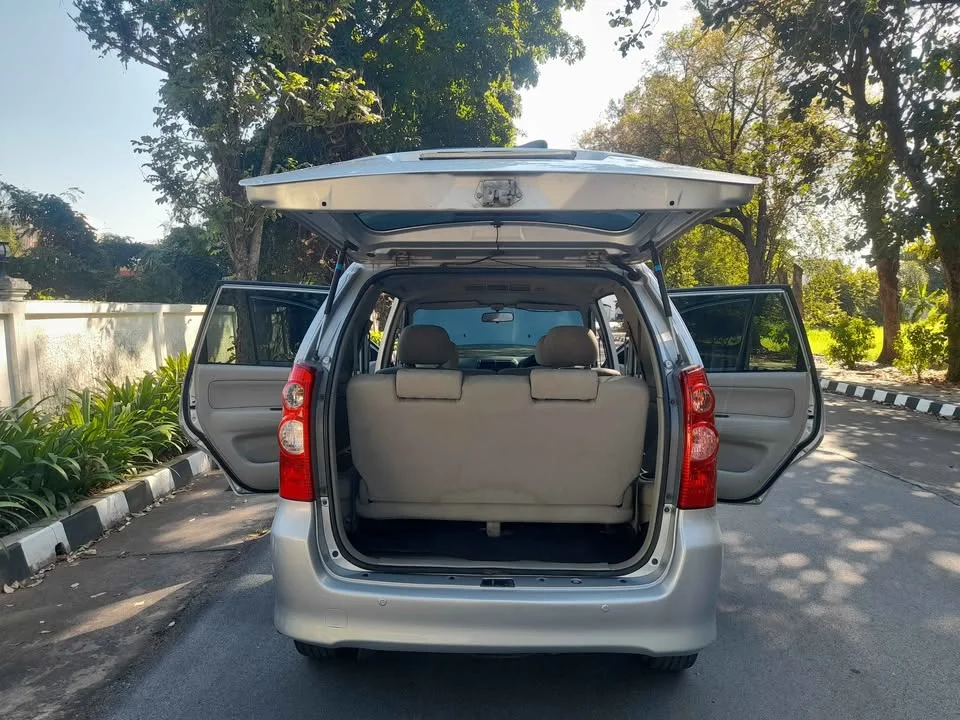 2010 Toyota Avanza I 2