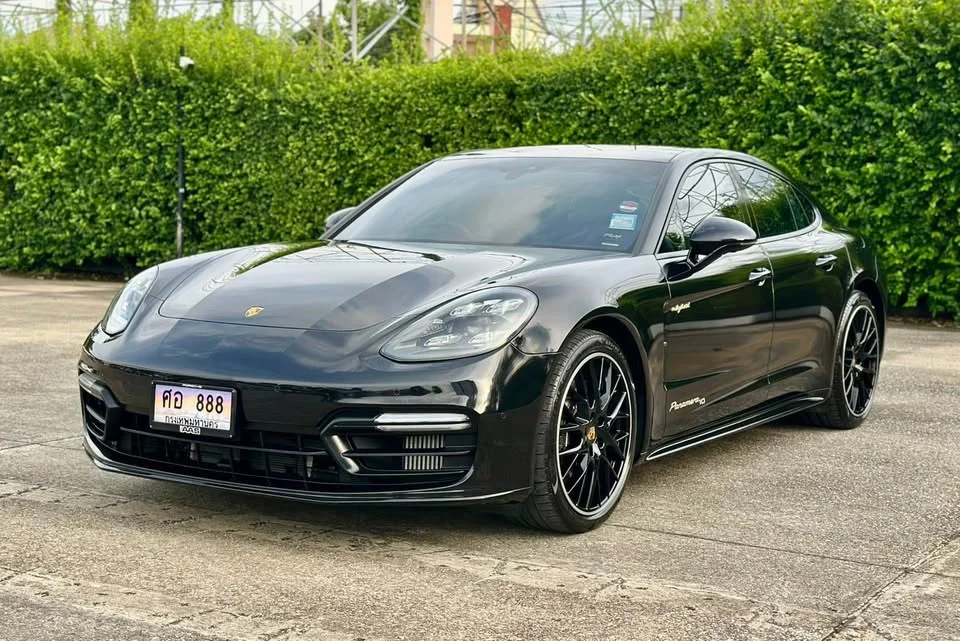 2020 Porsche Panamera II 2