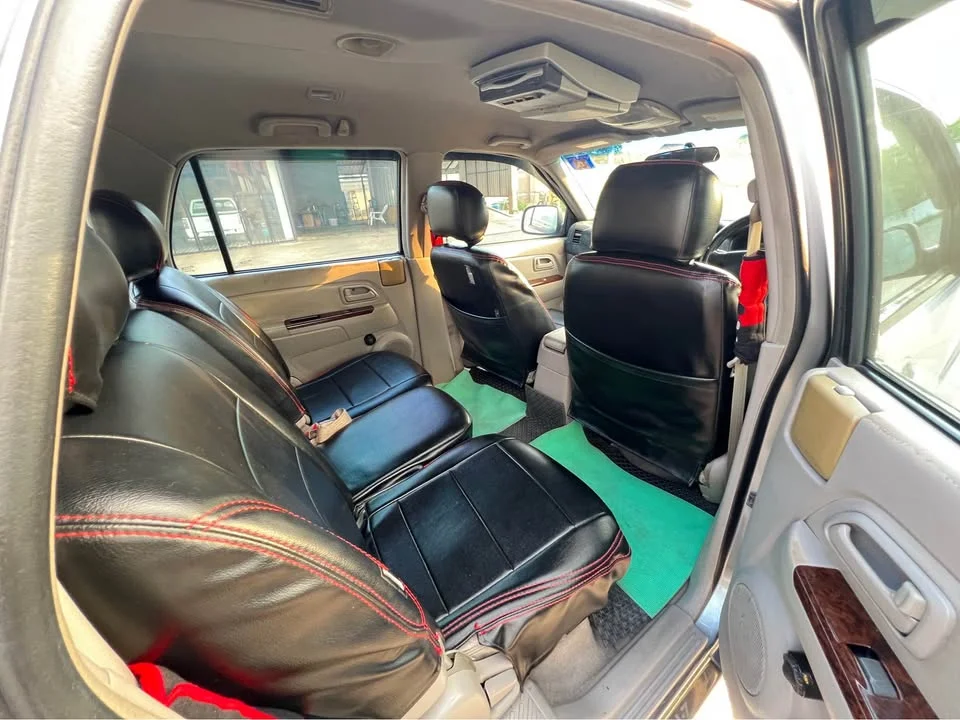 2005 Isuzu MU-7 3