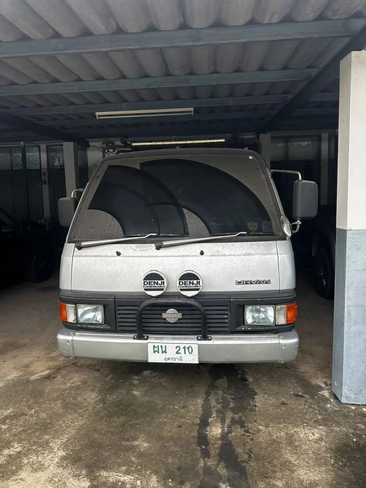 1995 Nissan Urvan IV (E24) 2