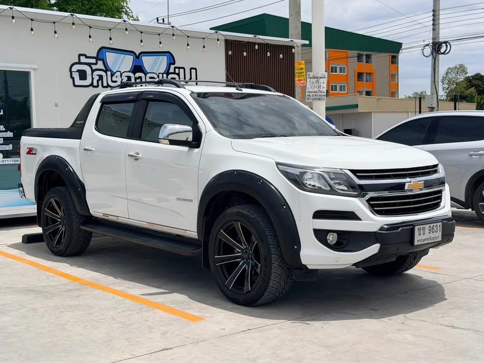 2017 Chevrolet Colorado II 3