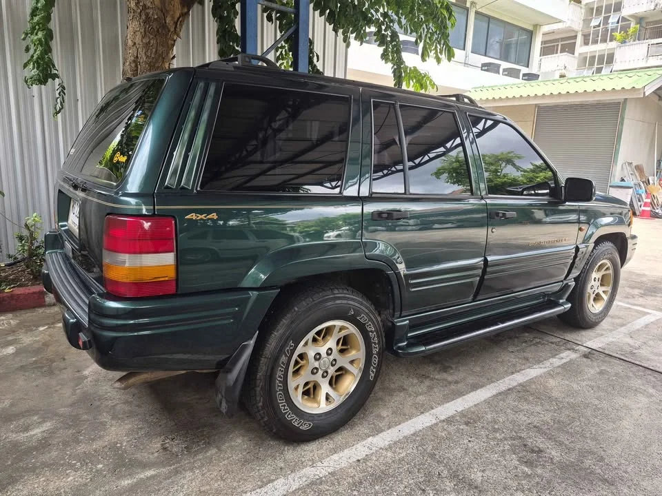 1999 Jeep Grand Cherokee ZJ 2
