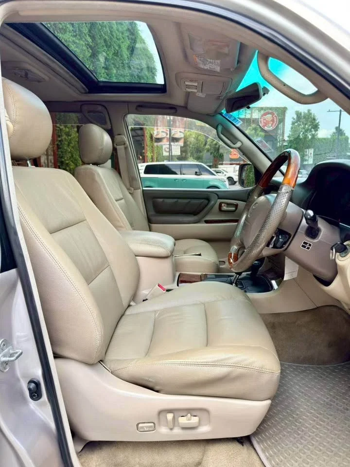 1999 Toyota Land Cruiser J100 3