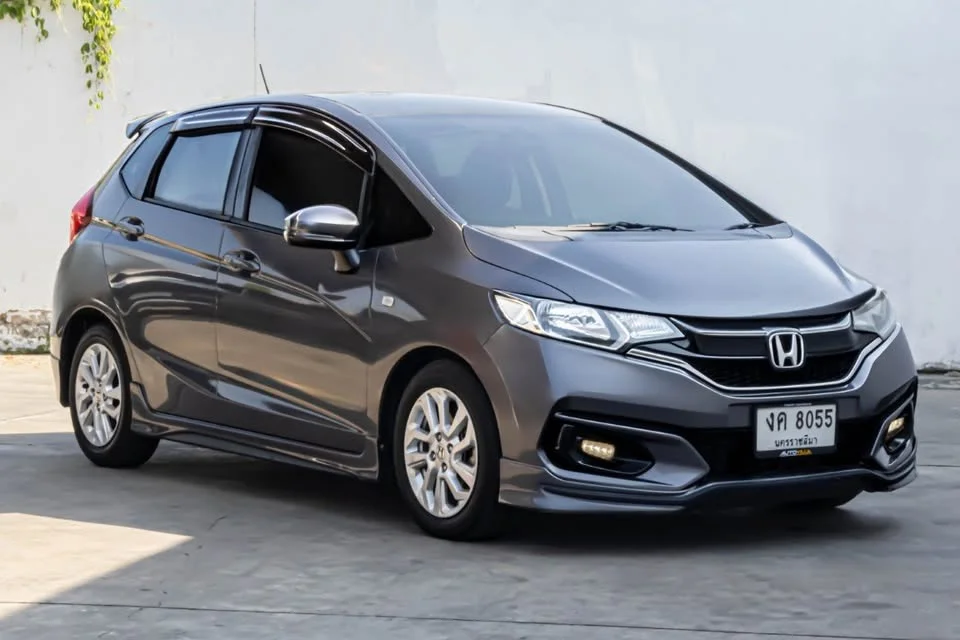 2020 Honda Jazz III 2