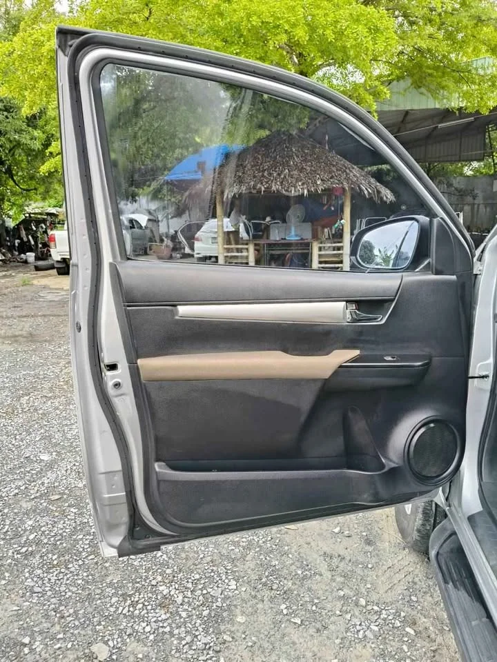 2016 Toyota Hilux VIII 3