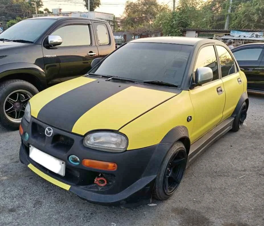 1993 Mazda 121 2