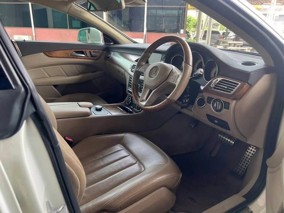 2013 Benz CLS-Class C218 2