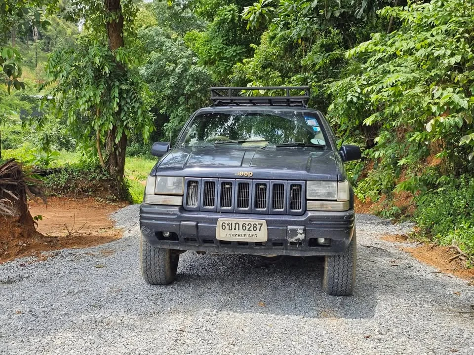 1997 Jeep Grand Cherokee ZJ 2