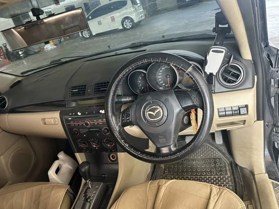2005 Mazda 3 I 3