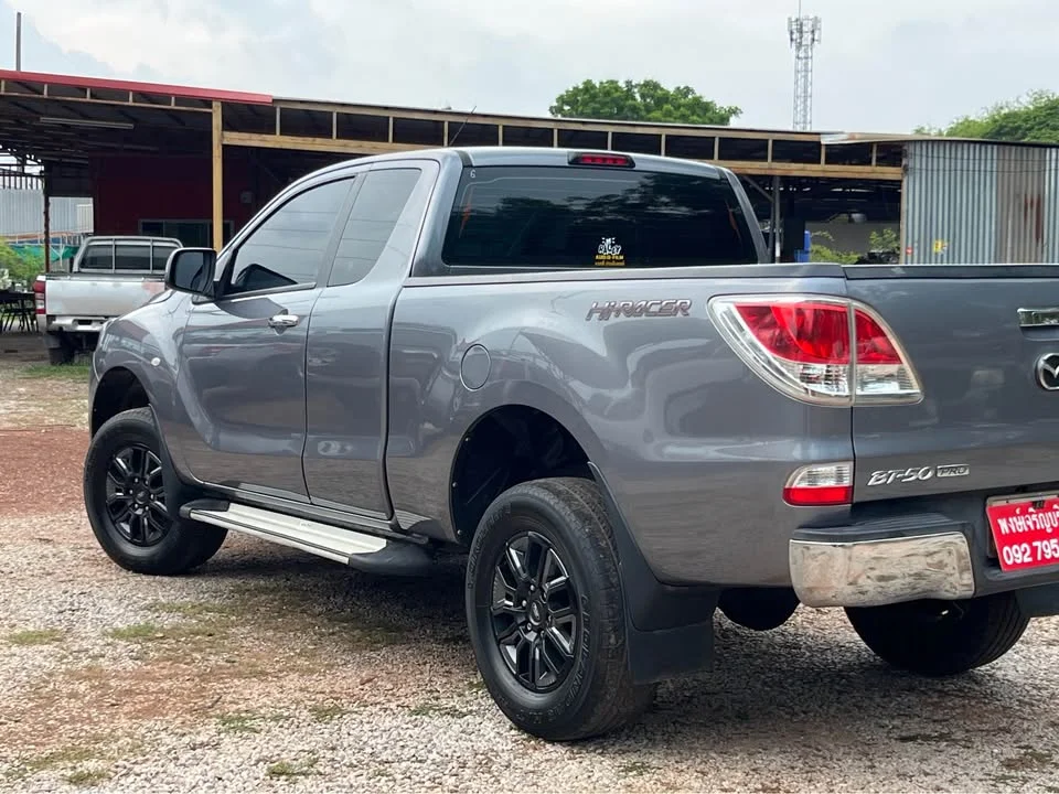 2013 Mazda BT-Series II 3