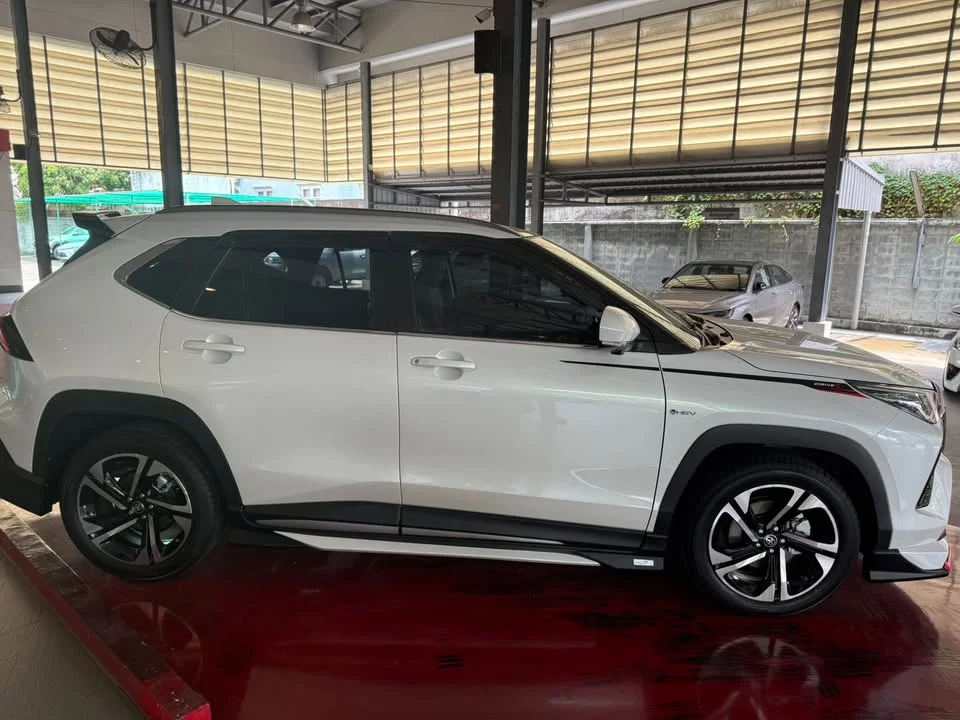 2026 Toyota Yaris Cross AC200 2