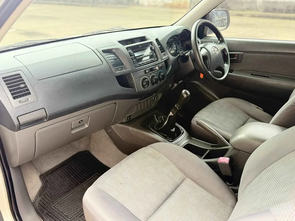2012 Toyota Hilux VII 3