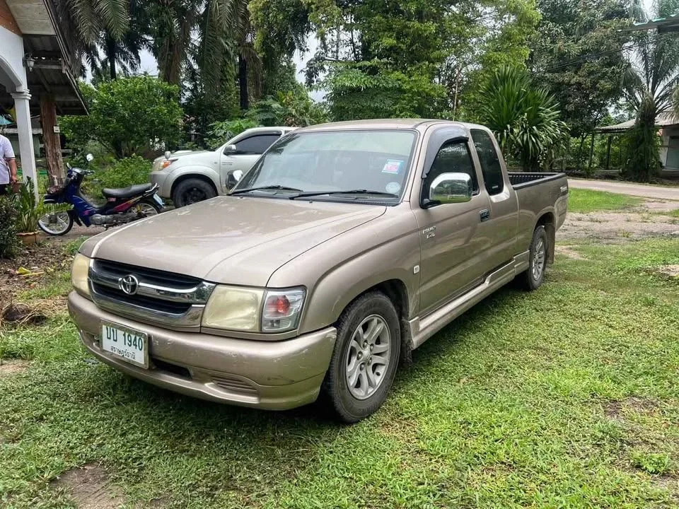 2003 Toyota Hilux Tiger VI 2
