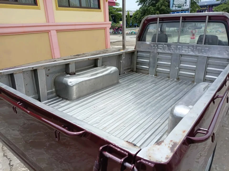 1993 Isuzu TFR III 2