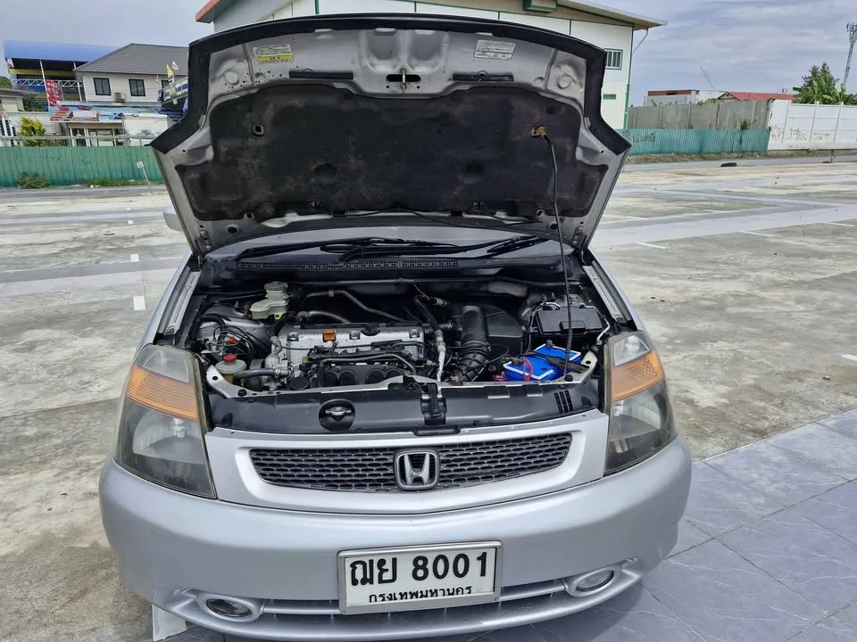 2004 Honda Stream I 2