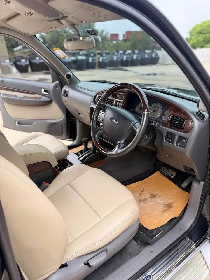 2007 Ford Everest I 3