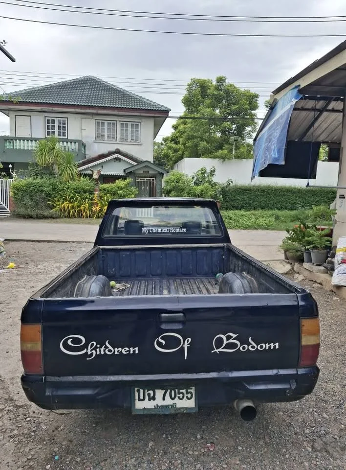 1994 Mitsubishi Triton II 3