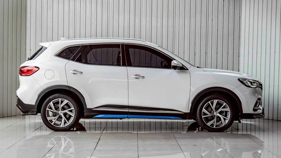 2022 MG HS 3