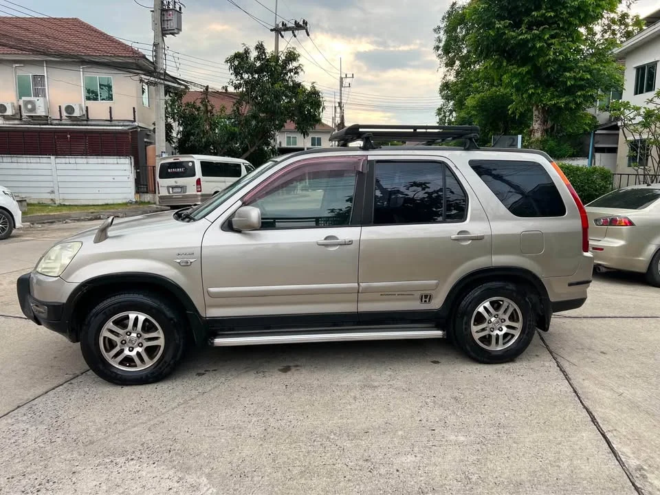 2005 Honda CR-V II 2