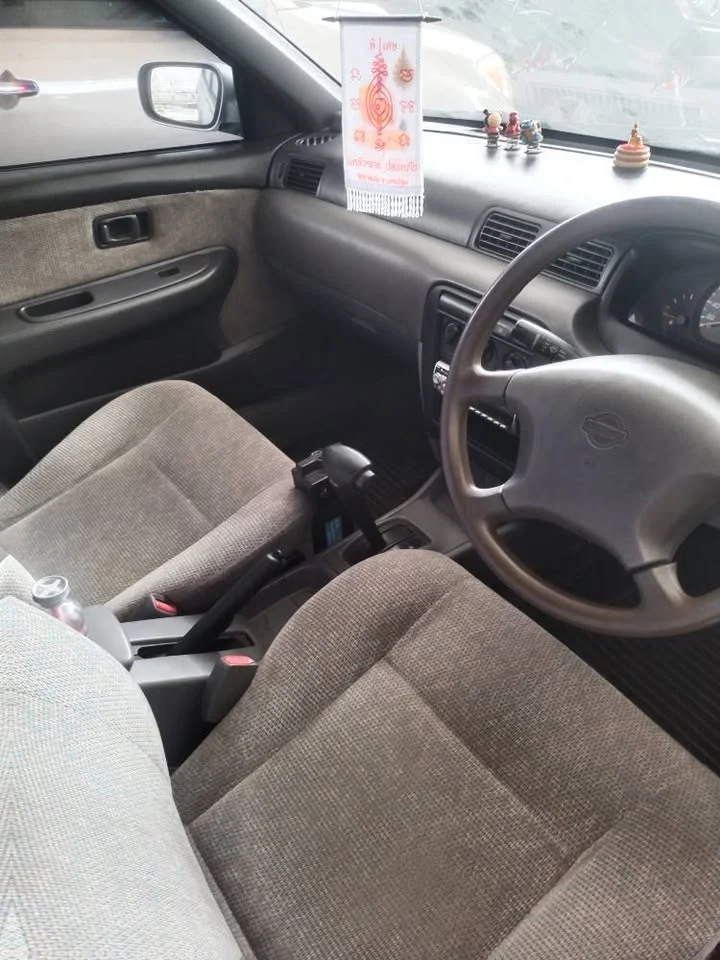2000 Nissan Sunny IV 2