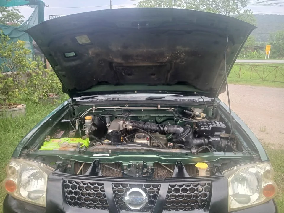 2002 Nissan Frontier I 2