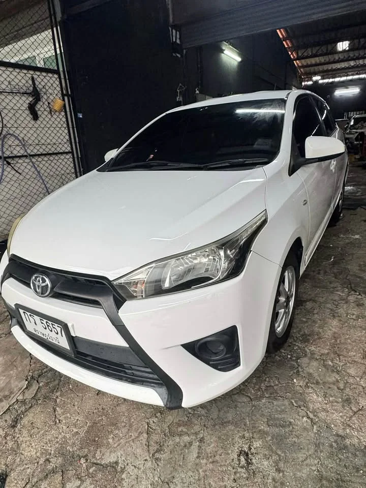 2015 Toyota Yaris III 3