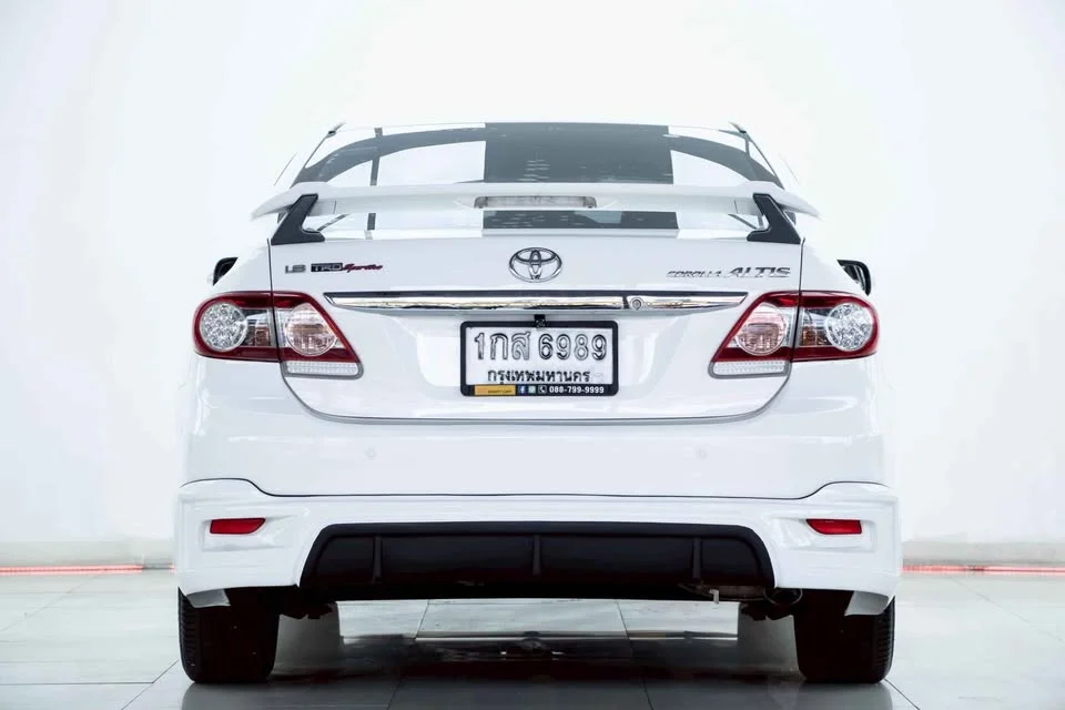 2013 Toyota Corolla Altis X (E140) 3