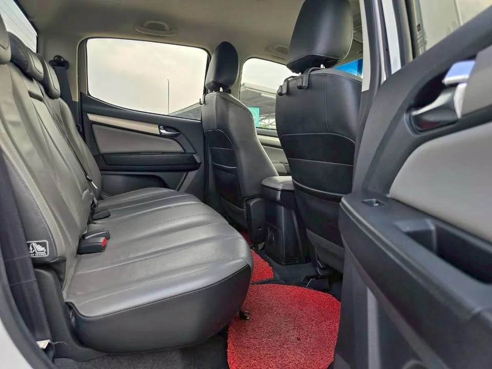 2017 Chevrolet Colorado II 2