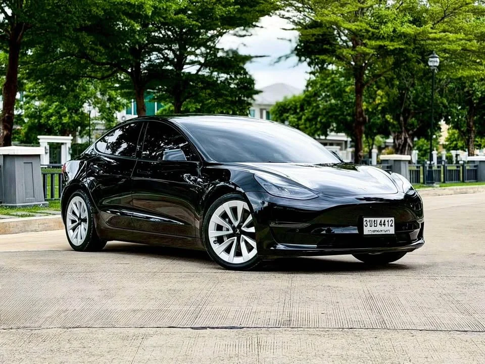 2023 Tesla Model 3 3