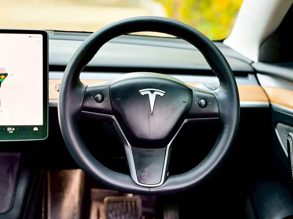 2023 Tesla Model 3 3