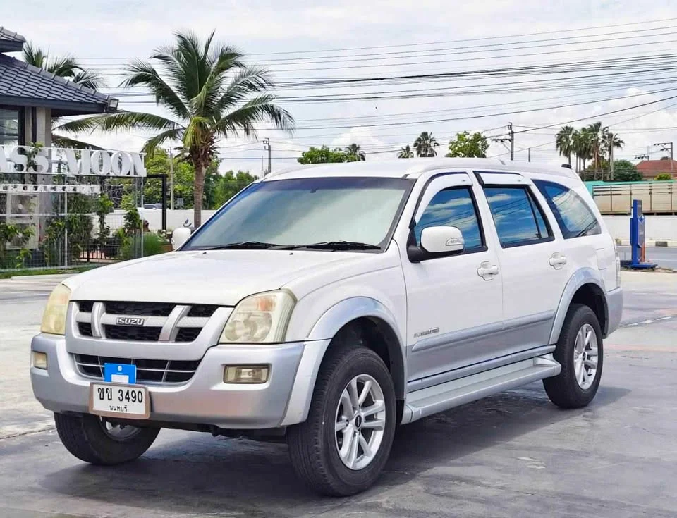 2006 Isuzu MU-7 3