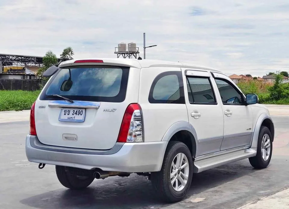 2006 Isuzu MU-7 2