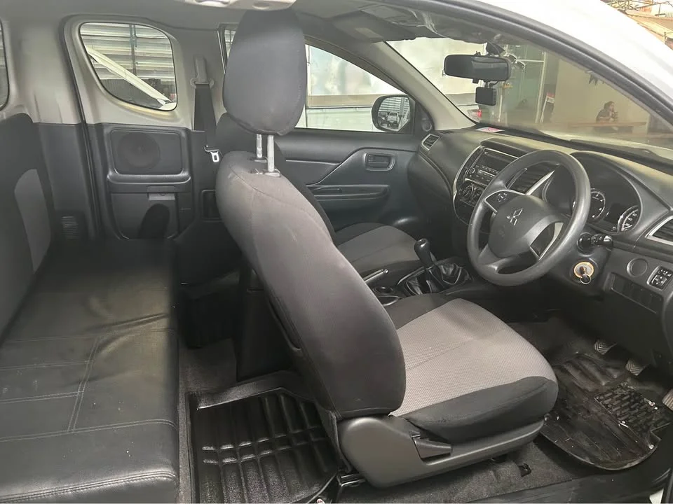 2023 Mitsubishi Triton V 3