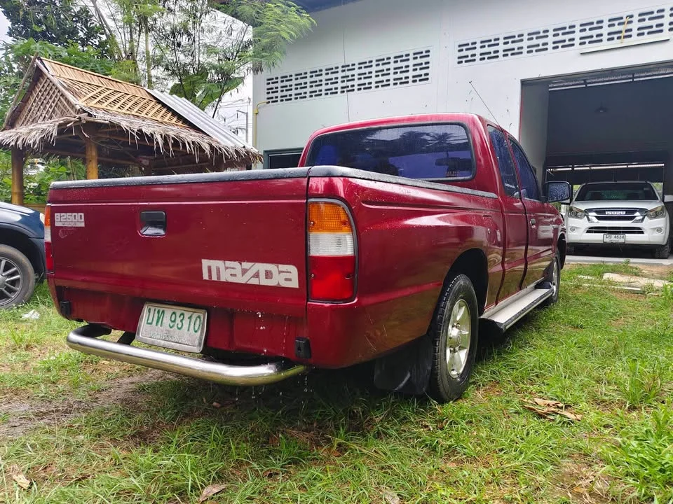 1999 Mazda 2500 Fighter V 3