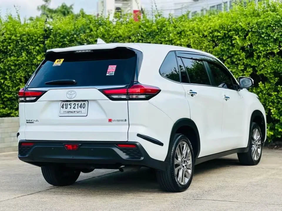 2023 Toyota Innova III 2