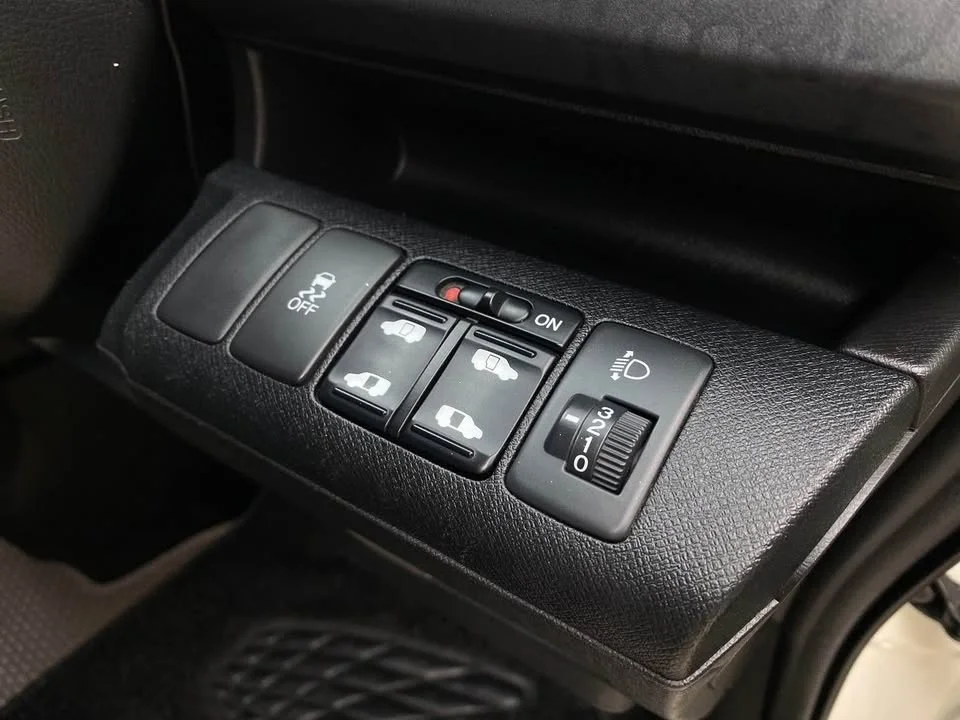 2012 Honda Stepwgn IV 2