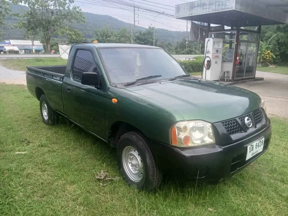 2002 Nissan Frontier I 2