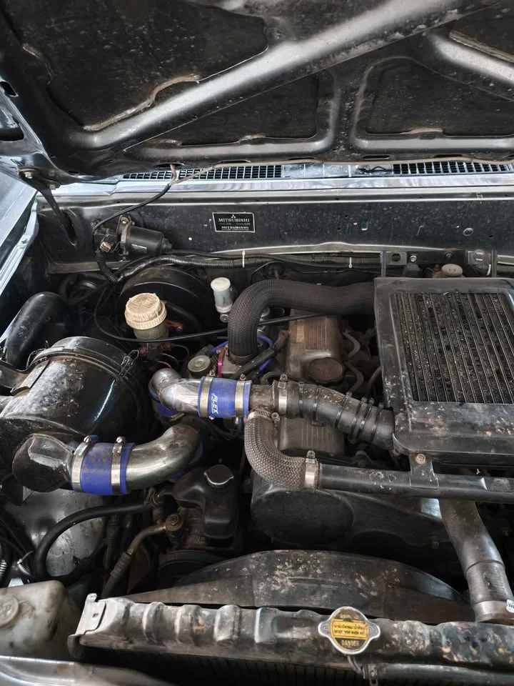 1995 Mitsubishi Triton II 3