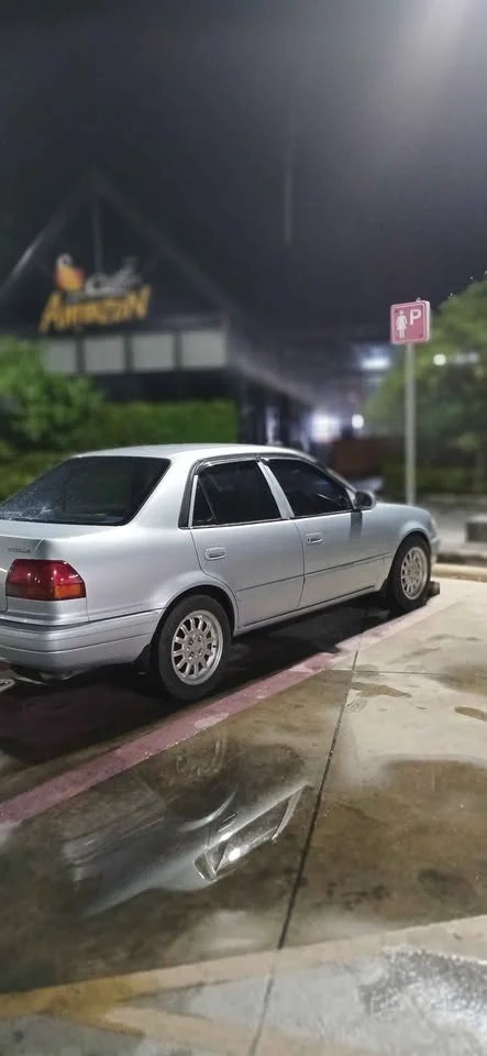 Toyota Corolla Altis VIII (E110) 3