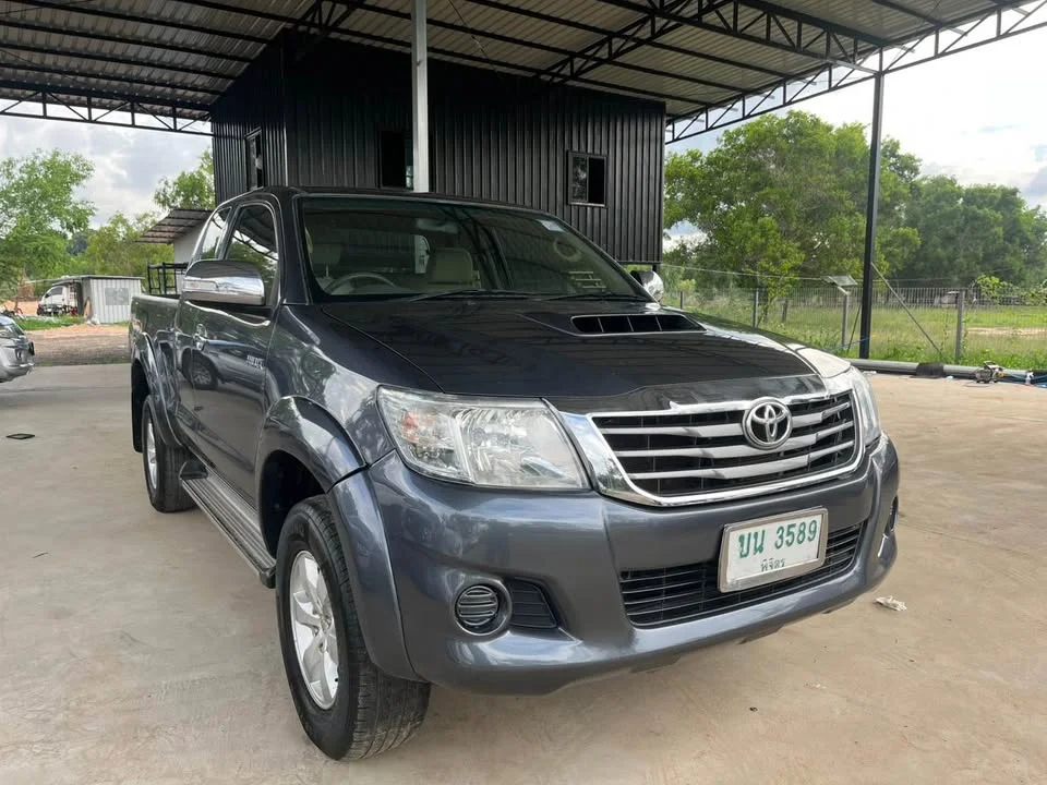 2012 Toyota Hilux VII 2