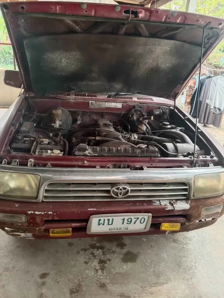 1992 Toyota Hilux Surf II 2