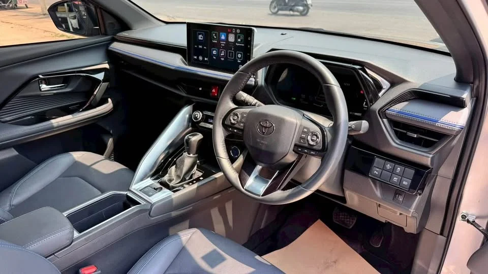 2024 Toyota Yaris Cross AC200 3