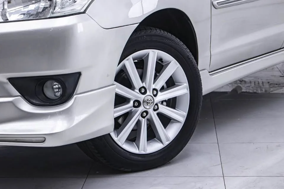 2013 Toyota Innova I 2