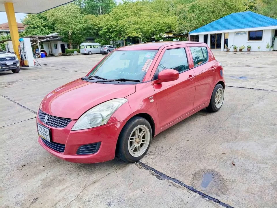 2012 Suzuki Swift II 2