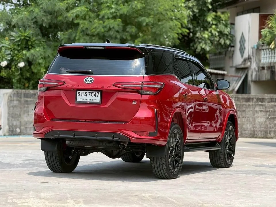 2024 Toyota Fortuner II 3