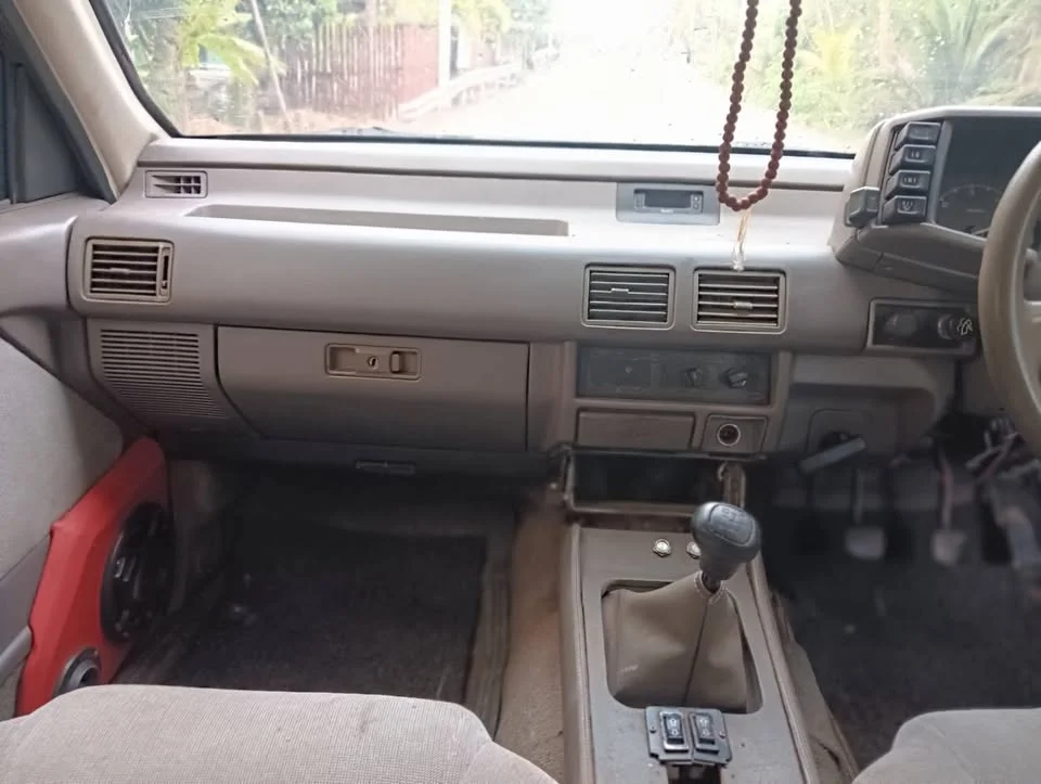 1994 Isuzu TFR III 2