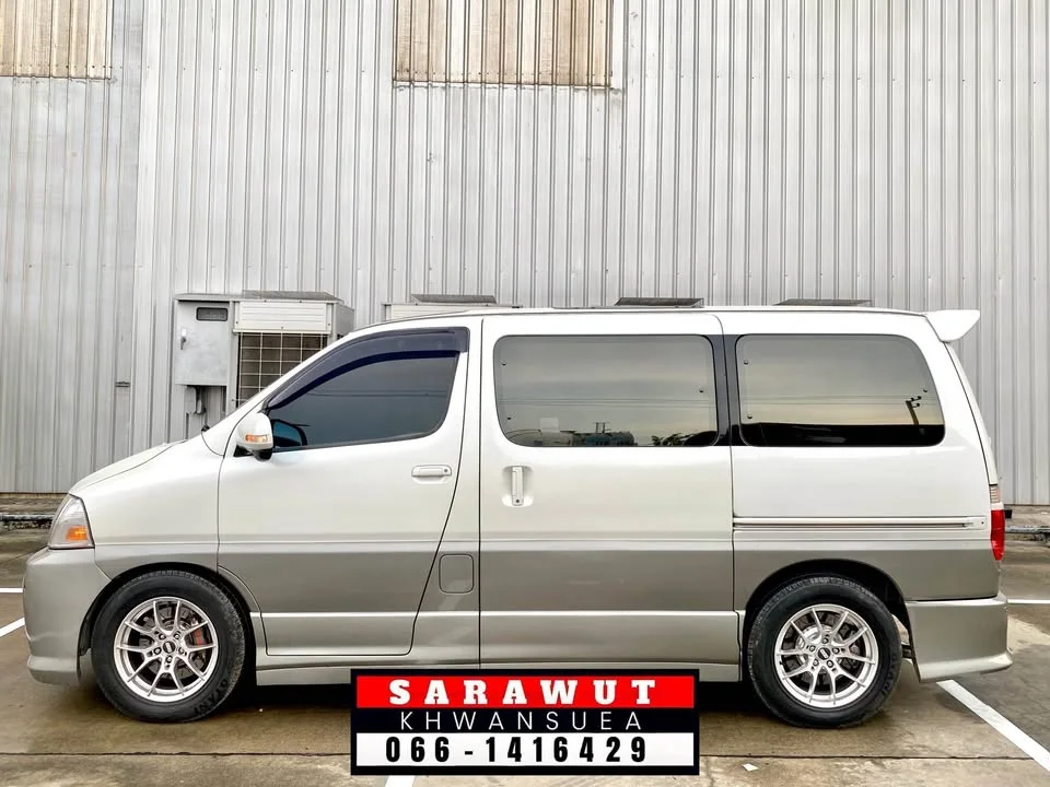 2001 Toyota Granvia H100 2