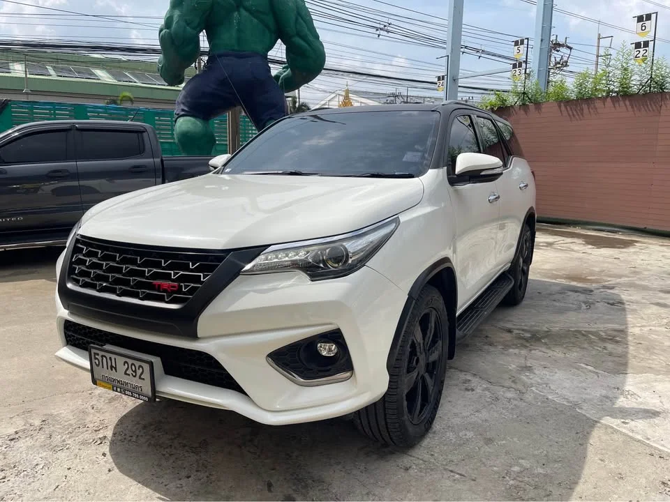 2017 Toyota Fortuner II 3