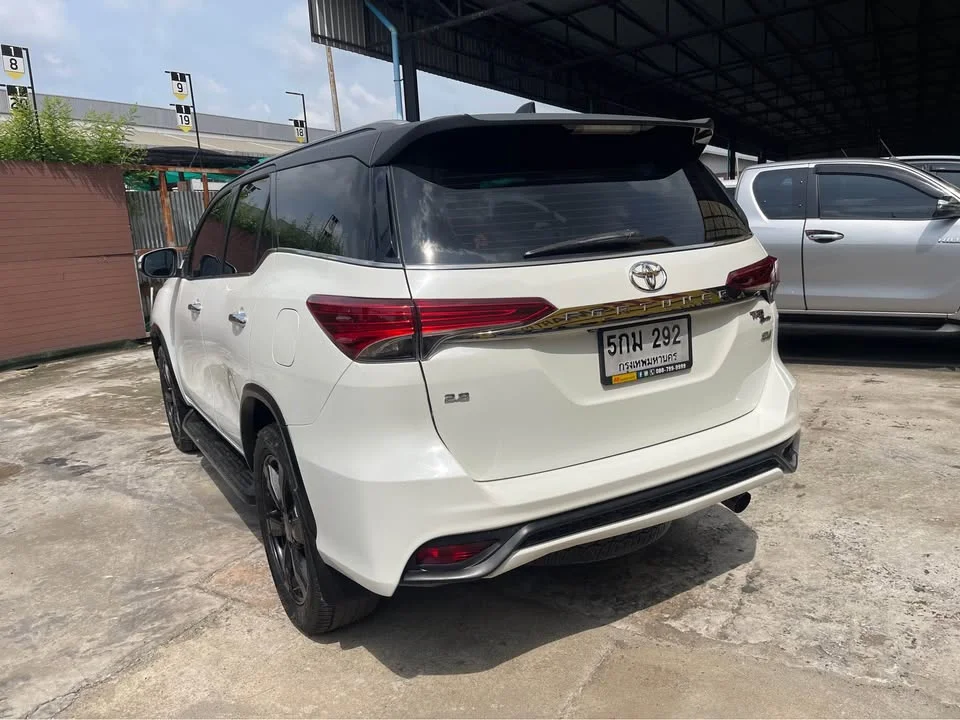 2017 Toyota Fortuner II 2