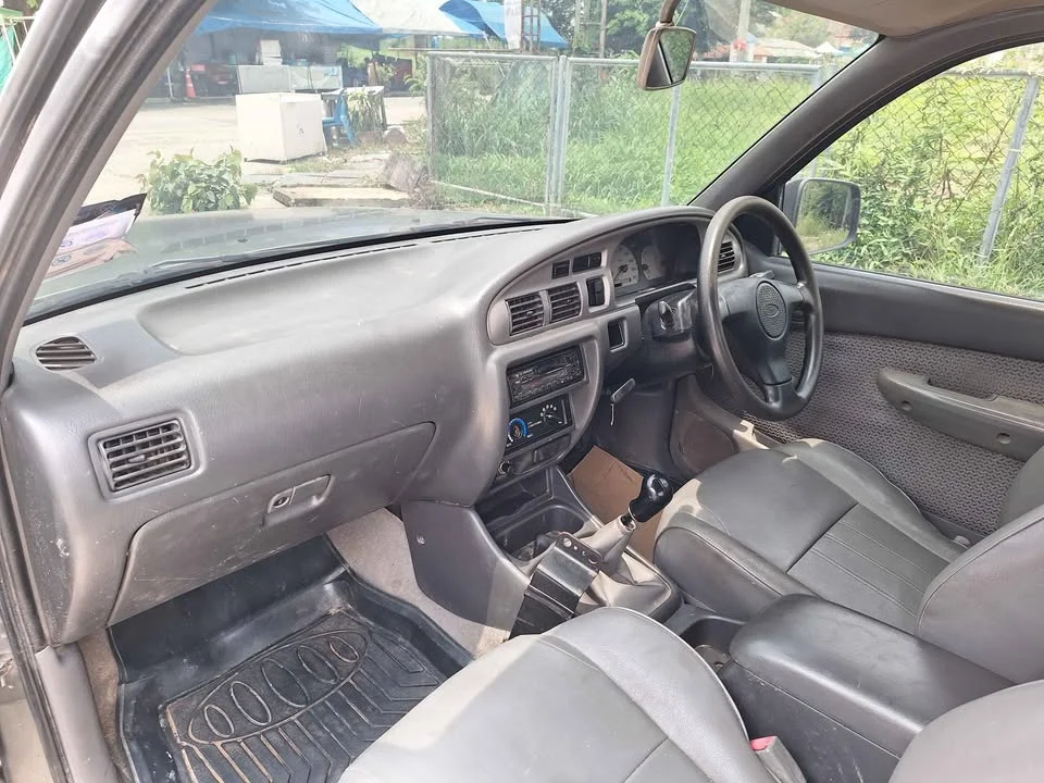 2003 Ford Ranger I 3